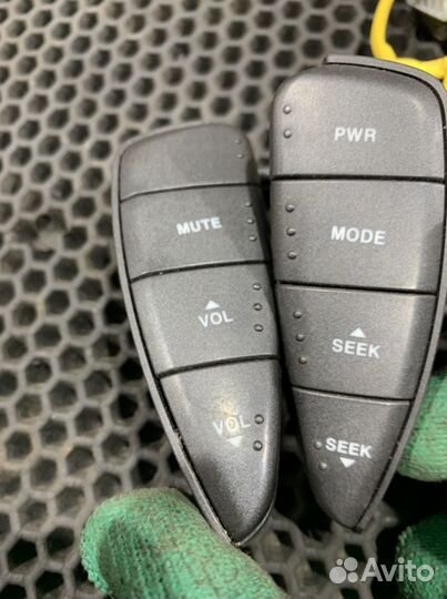 Кнопки в руль Кайрон SsangYong Kyron