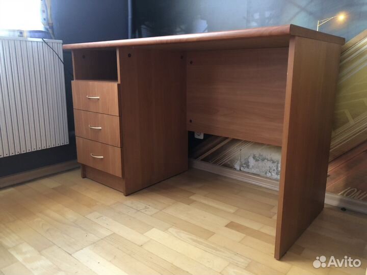 Стол компьютерный рабочий