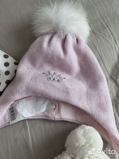 Пакет шапок на девочку