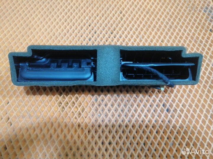 Дефлектор воздушный Audi A4 Iv B8 cdnk 2010