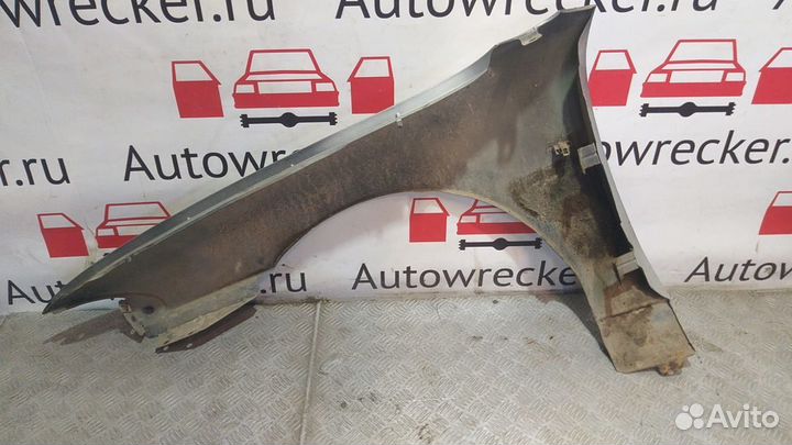 Крыло переднее правое Ford Mondeo 1