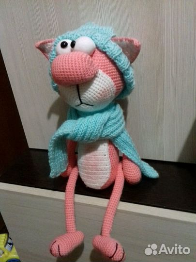 Кот вязанный