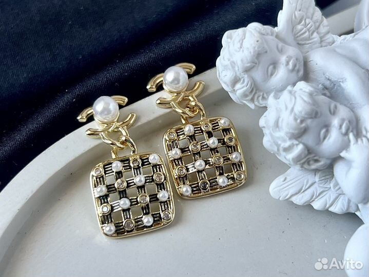 Серьги Chanel