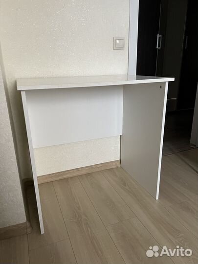 Стол компьютерный IKEA marren