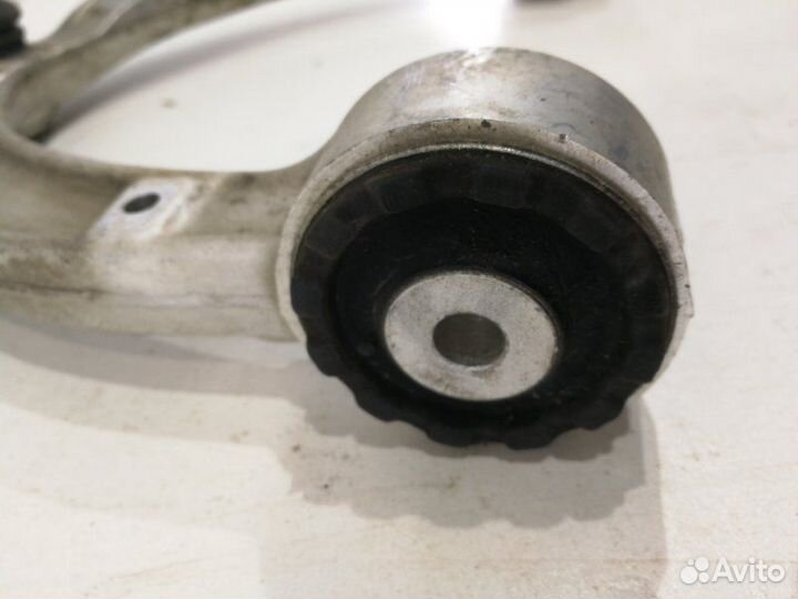 Рычаг подвески нижний передний левый Mercedes-Benz