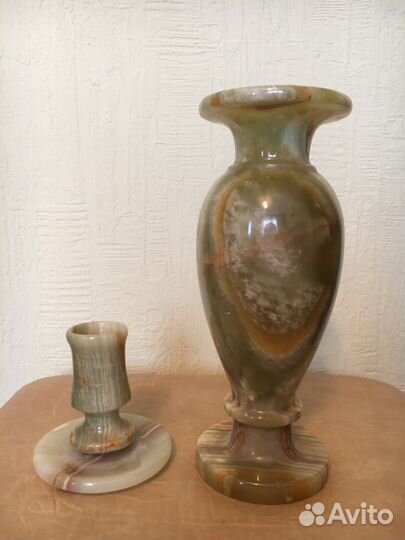 Ваза из оникса