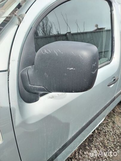 Рено Кангу 2 в разборе