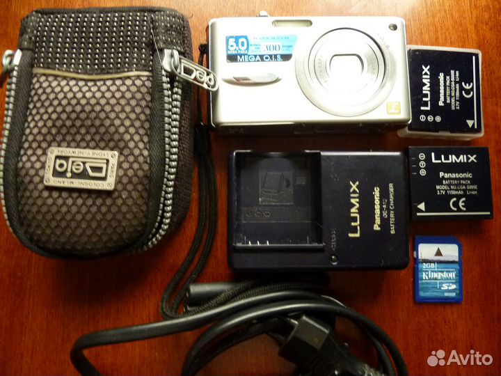 Компактный фотоаппарат Panasonic Lumix