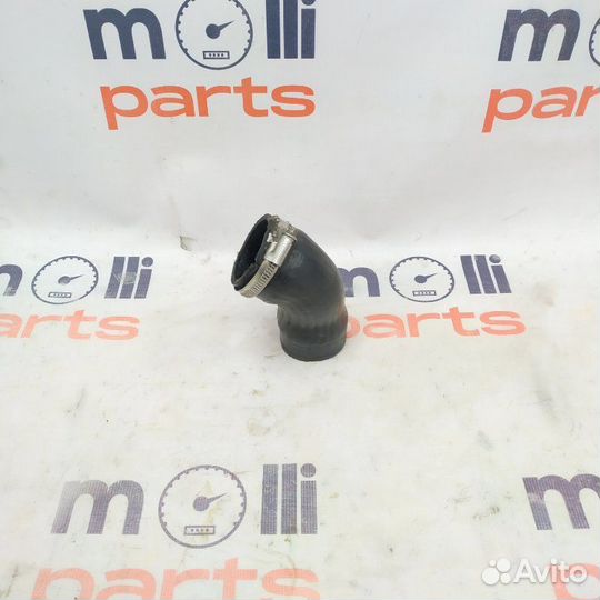 Патрубок интеркулера Audi Q3 8U 2014