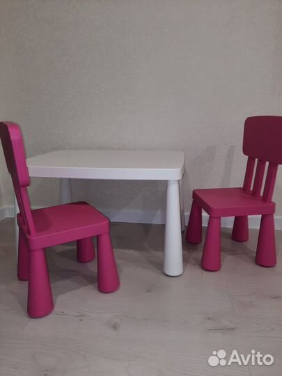 Детский столик и стульчик