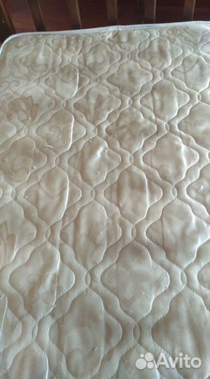 Детская кровать с маятником