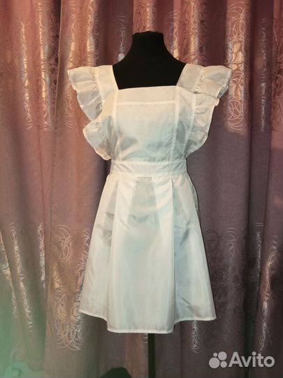 Белый школьный фартук