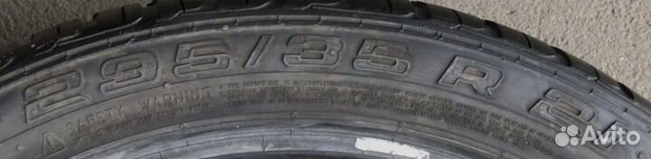 Continental ContiCrossContact UHP 295/35 R21