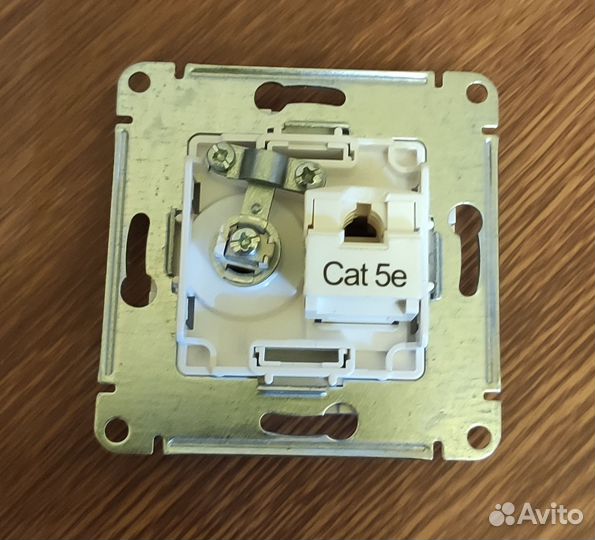 Розетки встраиваемые