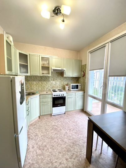 2-к. квартира, 70 м², 14/17 эт.