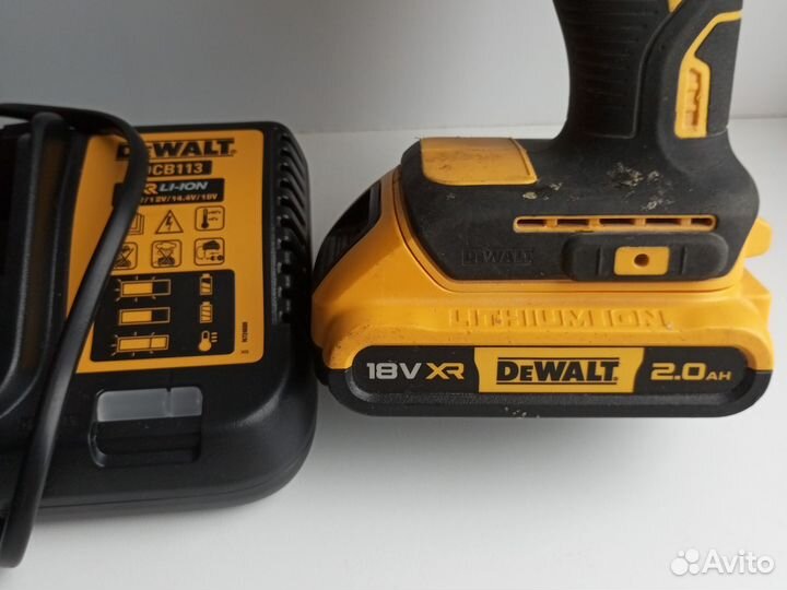 Шуруповерт DeWalt