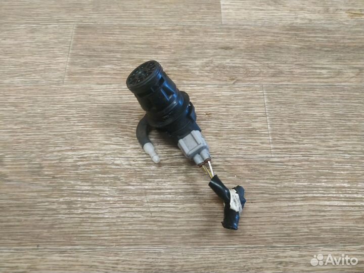 Насос омывателя Mazda 3 BK (2002-2009)