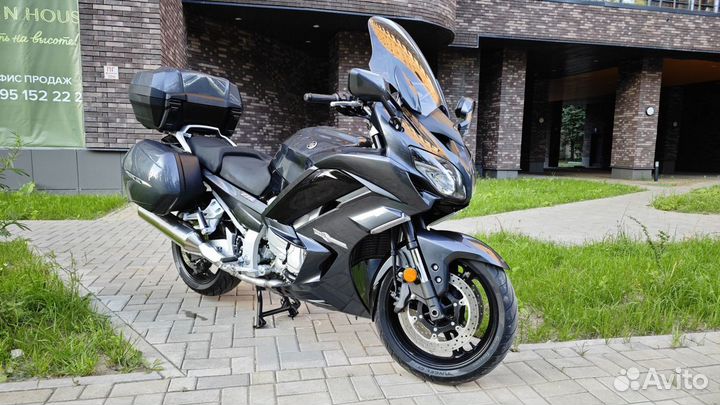 Европейская туристическая Yamaha FJR1300