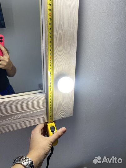 Гримерное зеркало с подсветкой