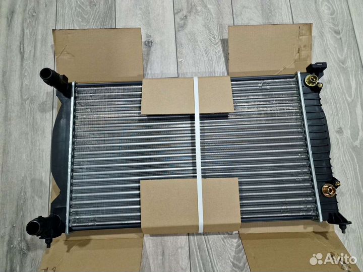Радиатор двигателя Ауди А4 Б6/Б7, А6 С5 - 1.8T/2.0