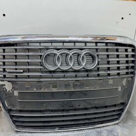 Решетка радиатора 4E0853653AC Audi A8 D3 (S8) 4.2 Бензин