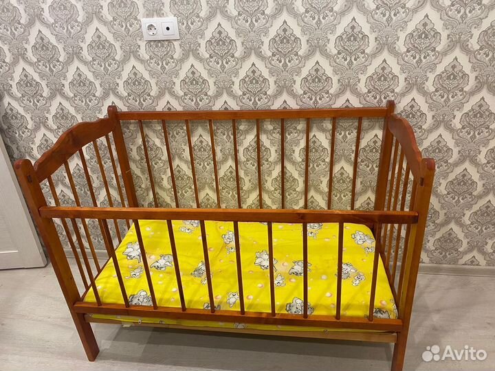 Детская кроватка