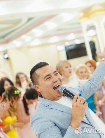 Ведущий на свадьбу