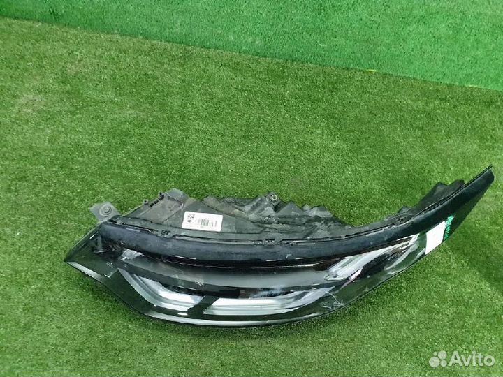 Фара левая Land Rover Discovery V