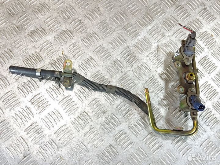 Рейка топливная рампа Subaru Forester S11