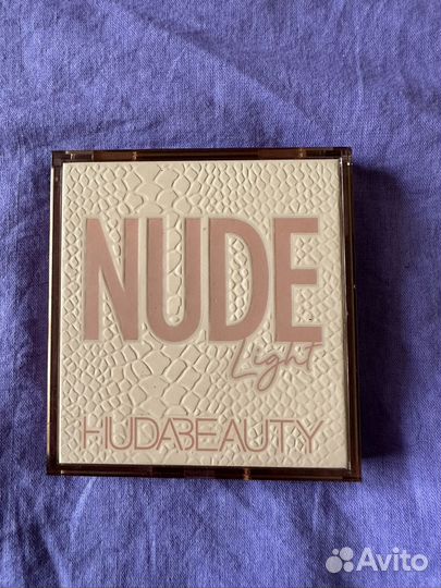Huda beauty тени Nude Light
