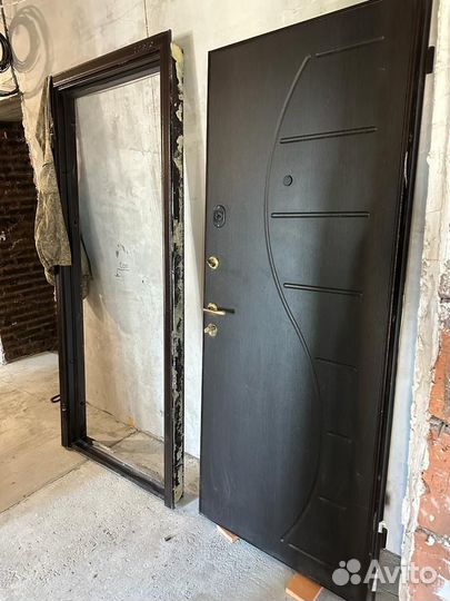 Дверь входная металлическая