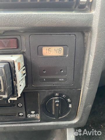 Электронные часы BMW 3 series E30