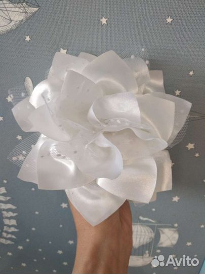 Заколка на праздник