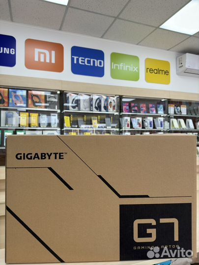 Ноутбук Gigabyte G7 ME-E2KZ213SD