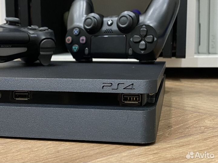 Sony PS4 Slim 1TB Как новая