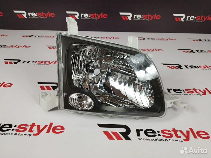 Фара Toyota Lite Ace Noah 96-98 Правая R2316