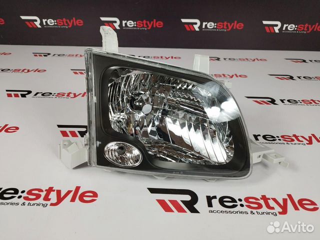 Фара Toyota Lite Ace Noah 96-98 Правая R2316