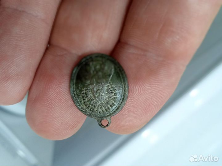 Накладки домонгол плюс 2 иконки