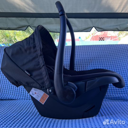 Продам коляску 3 в 1