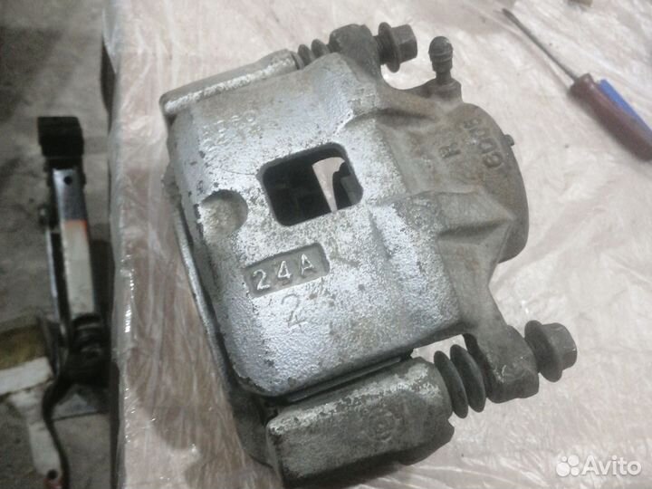 Суппорт мицубиси галант