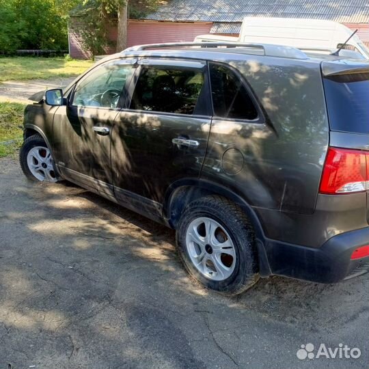 Kia Sorento 2.4 AT, 2009, битый, 200 000 км