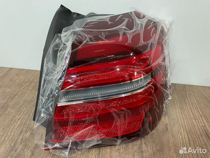 Фонарь задний правый наружный Mercedes X156 GLA 17