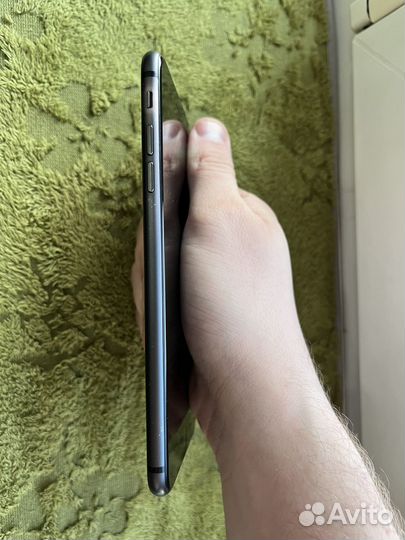 Телефон iPhone 8 plus