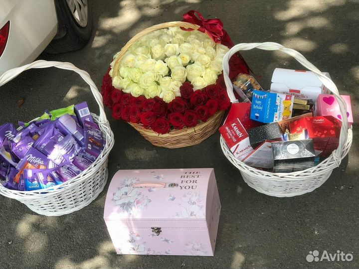 Цветы и подарки