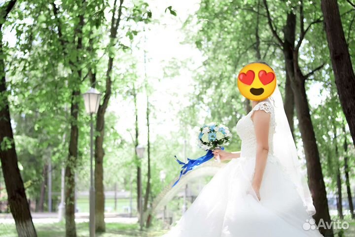 Свадебное платье