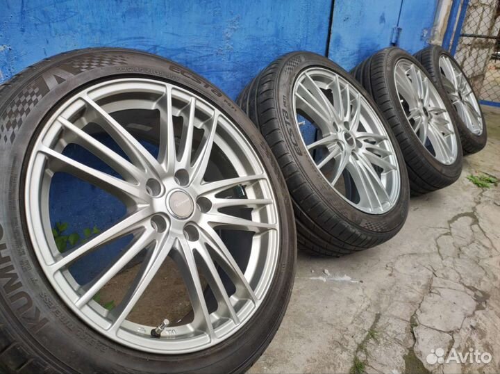 Красавцы Bridgestone на шинах 225/45/18 Kumho