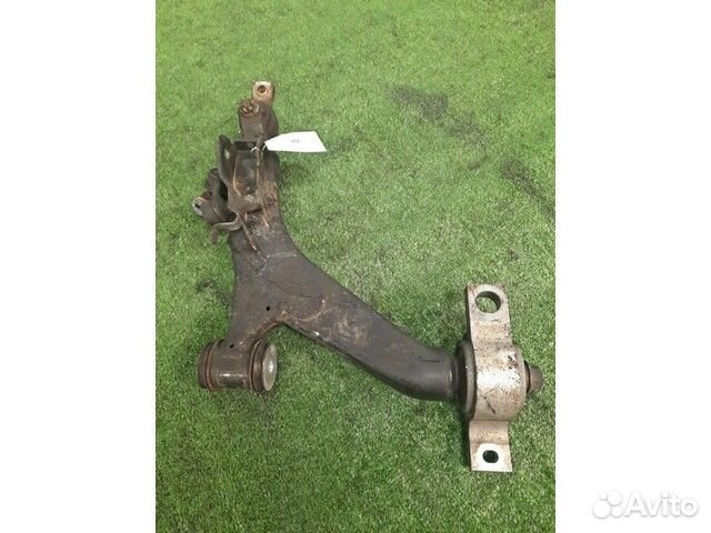 Рычаг подвески передний правый Toyota Mark 10