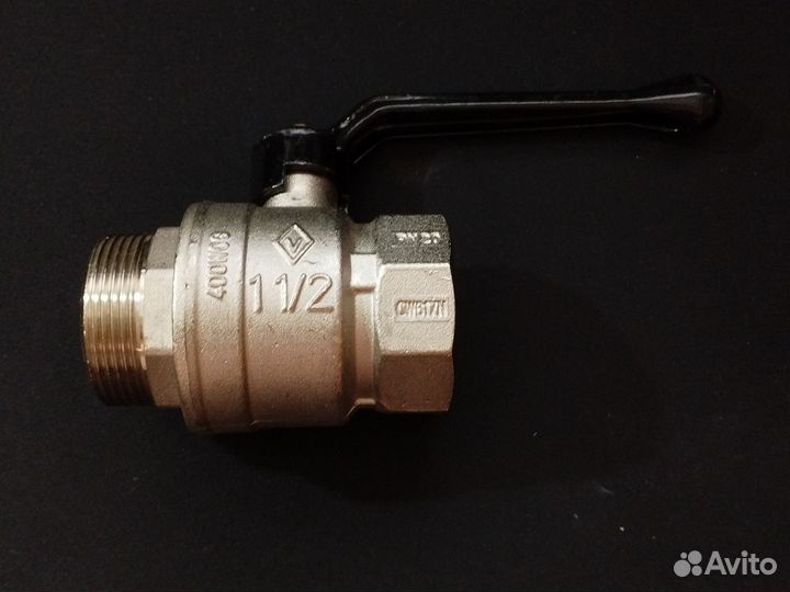 Кран шаровый Bugatti 1 1/2 г/ш с рычагом