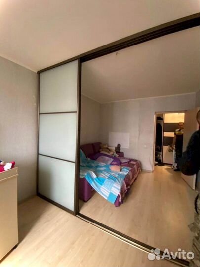 Стеклянная перегородка