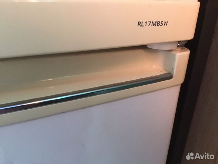 Холодильник 2-х дверный samsung